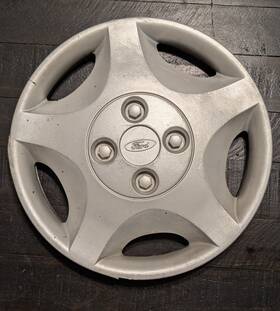1m51-1130-ab Ford 1m51-1130 151-1130-6 One 2001-2004 Focus 14 Inch 5 Spoke Hubcap / Wheel Cover #