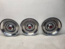 570-00737 Ford 1975-78 Granada Wheel Cover - 14 Inch / Aluminum Dents Qty 3