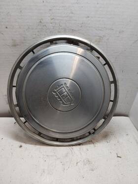 570-00827a Ford Wheel Cover Hubcap 16 Slots Silver Crest Fits 83 Ltd