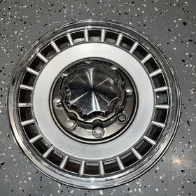 Fotz1130c Ford 8360-7 1 Oem 1987-94 E250/e350/f250/f350 16 Inch Hubcap Wheel Cover #857