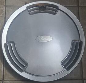 83bb-1130-db Ford 1 Oem 1983-1986 Sierra Ghia Mk1 13 Inch Euro Hubcap Wheel Cover Trim #0b