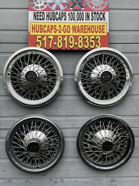 B-7sz1137c Ford 1977-79 Nos Thunderbird Spoked Oem Hubcaps 4 Very Rare 15 Inch Beautiful Nice