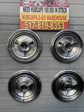 C5sz1130c Ford C5sz1130b/p/n 1965 Thunderbird Hubcaps 4 Very Rare 15 Inch Black/red White Blue Spinners Nice