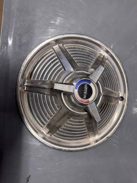 C5zz-1130-b Ford 1965 Mustang Spinner Hubcap Original 14 Inch Black Center Emblem Wheel Cover