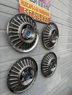C7zz1130d Ford 1967 Thunderbird Spinner Hubcaps 4 Very Rare Beautiful 15 Inch Blue Middles