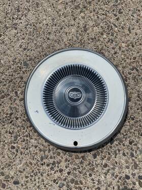 D5dz-1130e Ford One Genuine 1971 To 1979 Maverick Torino Comet Hubcap Wheel Cover White