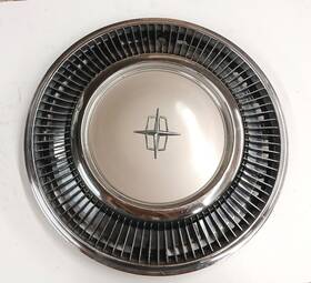 D5vy-1130b Ford Used 1974 1975 1976 Lincoln Deluxe Wheel Cover Hubcap