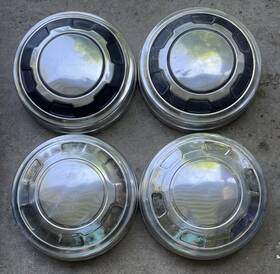 D9ta-1130-da Ford 1978/84 F-250 3/4 Ton Aluminum Dog Dish Hubcaps Setoft4 Used Caps Oem