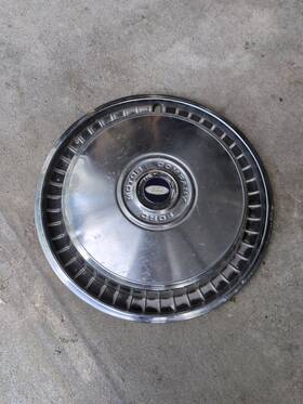 Dt3a-o90cb Ford Vintage Motor Company Hub 15 Inch 1970 S