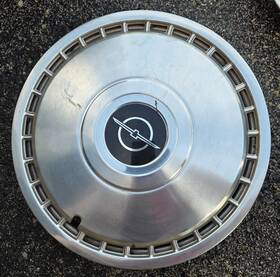 E3sz-1130-b Ford Single Used Thunderbird 83-84 14 Inch Hubcap