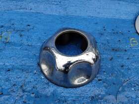 F57a-1a096-dc Ford F67a-1a096-la 92 -98 Explorer Center Cap 4x4 Front Chrome