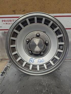 570-00785 Ford Truck Wheel Cover Hubcap 20 Depressions Fits 79-96 F150 Pickup