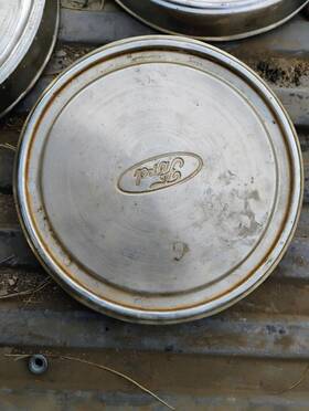 570-00943 Ford Truck Wheel Cover Hubcap 7 Swirl Slots Fits 96-03 E150 Van 193839