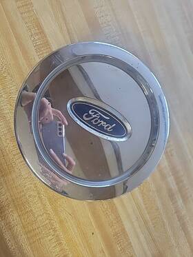 570.fd8e05 Ford Truck 2005 Expedition Limited Wheel Cover Hub 19684