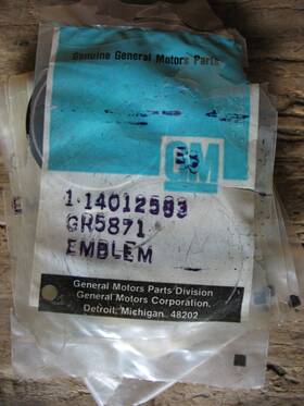 General Motors 14012583 Nos Gm Wheel Cover Emblem Insert Set 4 Nova Monte Carlo Camaro Malibu