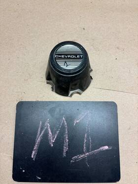 14022070 General Motors 1982 83 84 85 1985 Camaro Malibu Monte Carlo El Camino Oem Wheel Hub Center Cap