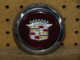 1628630 General Motors 1 Chrome Wire Wheel Spoke Center Cap 1977-1996 Cadillac Rwd