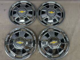 70121063 General Motors 1972-1980 Chevrolet Luv Pickup 14 Inch Hubcaps Wheel Cover Hub Cap Chevy Truck Oem