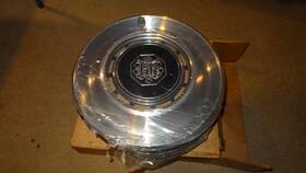 989311 General Motors Nos Pontiac #989311. 1975 75-1976 76 Grand Prix Wheelcovers. Lj Sj Caps