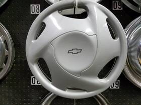 570-03230 General Motors - Foreign Wheel Cover Hubcap Without Lug Nuts Fits 98-02 Prizm