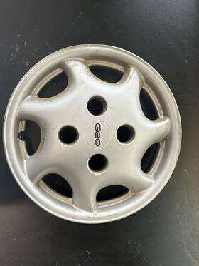 30014211 Geo Metro Hubcaps Wheel Covers95-97 13 In 7 Slot 3217