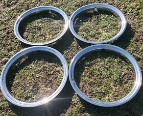 15545385 Gm Oem 15 Inch 1988-2002 1500 Gmc Jimmy Chevy Suburban Pickup Truck Trim Rings