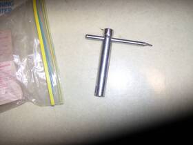 22511261 Gm Nos Security Code Hubcap Wire Wheel Cover Lock Wrench Key