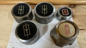 22519570 Gm Lot Of 3 1978-1981 559180 Oldsmobile Cutlass Wheel Center Caps-& 2 Extra