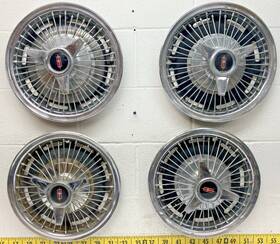 391035 Gm Oem Set Of 4 3 Bar Spinner Wire 14 Inch Hubcaps 1966 Oldsmobile 442 288f