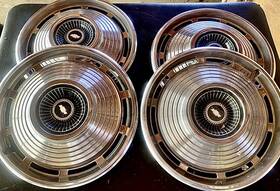 3985257 Gm 66 1966 Chevrolet Chevelle Malibu Nos 14 Inch Hubcaps
