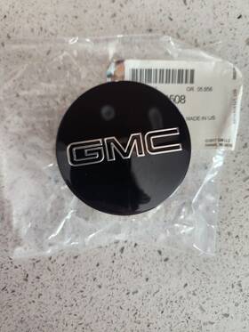 84388508 Gm Genuine Center Cap In Black With Gmc Logo