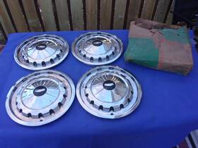 988162 Gm 1957 57 Chevrolet Bel Air Nomad Nos Full Wheel Covers Hubcaps Accessory Set Of 4