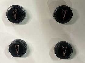 10005649 Gm General Motors Pontiac 1 Set 1982-1987 14 Inch Firebird Grand Prix Center Caps 3-1/8
