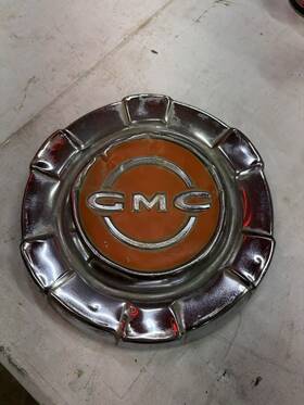 1960to66 Gmc 1960-1966 3/4 Ton Custom Cab Hubcap Stainless Dogdish Cap Wheel Cover