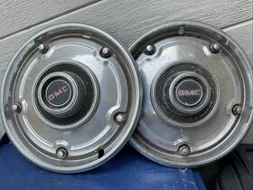 570-3978 Gmc Vintage 1/2 Ton Pickup / Jimmy Sprint Oem 15 Inch Hubcap