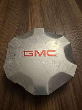 9596678 Gmc 07-09 Envoy 18 Inch Polished Aluminum Wheel Center Cap Hubcap 07 08 09