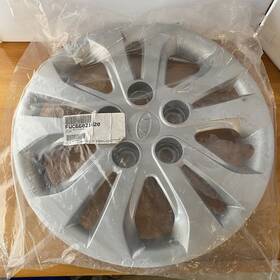66021 Hollander Kia Forte 15 Inch 10 Spoke Silver Wheel Cover 2010 2011 2012 2013 New