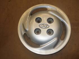 52960-22122 Hyundai 1995 95 1996 96 Accent Hubcap Rim Wheel Cover Hub Cap 13 Inch Oem Used 55531