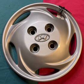 52960-22200 Hyundai Accent Excel 13 Inch 5 Hole 4 Bolt On Wheel Cover Hubcap Cap 1994-1998 Oem 1