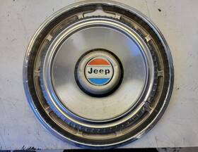 J0999878 Jeep 60s-70s Grand Wagoeer J10 Hubcap Wheel Cover