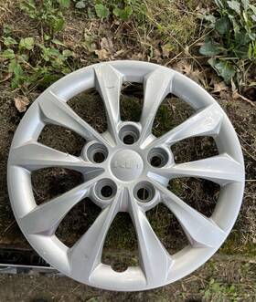 52970-m7050 Kia Factory Oem 2022 2023 Forte 15ftftused Wheel Cover Hubcap New Style Emblem