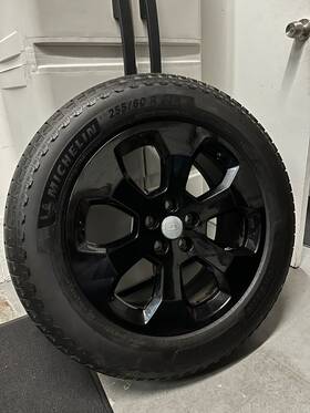 Lr129110 Land Rover Defender/micheliin/genuine Original Ring 20 Inch / New Tires Continental