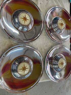 B6ly-1130-a Lincoln 4 Nice Used 1956 1957 Premiere Hubcaps 56-57 Great Shape