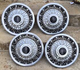 E04y-1130-a Lincoln Set Of 4 Vintage 1977-1980 Versailles 14 Inch Wire Spoke Hubcap Wheel Covers