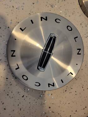 2l741a096ad Lincoln Wheel#3519 Center Cap 1 N.o.s. Original Oem P#2l741a096ad Brushed Has Tiny Dent
