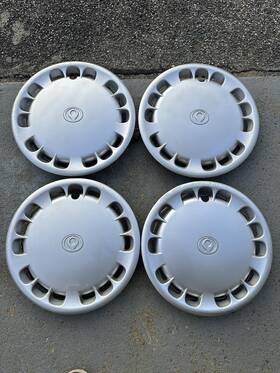 Ga2k-37-170b Mazda 4 93-94 626 Hubcaps Wheel Covers 14 Inch Oem Fit 95 96 97