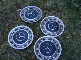 570.mb1e71 Mercedes-benz 250 1971 Wheel Cover Hubcap Need Cleaning Clips Are In Good Shape