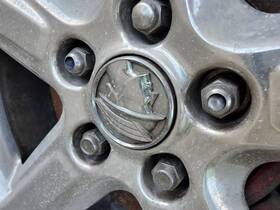 5668255 Mercury Used Wheel Cap Fits 2003 Marauder Grade A