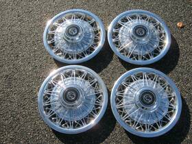 E0wc-1130-ca Mercury Factory 1980 To 1988 Cougar 14 Inch Wire Spoke Hubcaps Wheel Covers