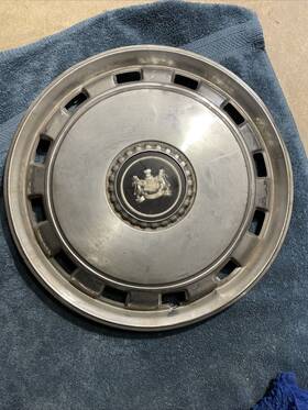 E1my1130a Mercury Used Oem Ford 15 Inch Hub Cap Emblem 1975-89 Grand Marquis